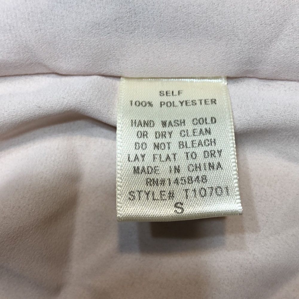 Everly open back sheer tank. Small adjustable - Picture 5 of 5